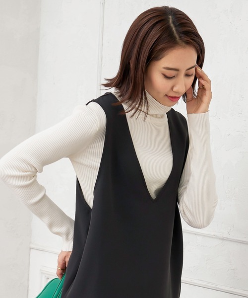 KOBE LETTUCE（コウベレタス）の「深Vネックジャンスカワンピース（ジャンパースカート・レディース・ブラック/モカ/ホワイト系/ホワイト系1/ブラック系/ブラウン系/イエロー系/イエロー系1・1/2）」の9枚目の写真