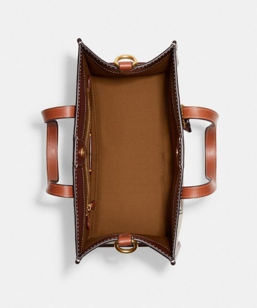 COACH（コーチ）の「フィールド トート 30 ウィズ コーチ バッジ