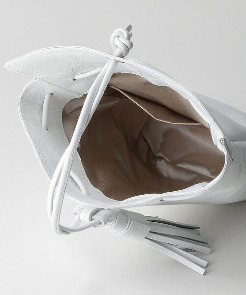 NOMADIS（ノマディス）の「＜NOMADIS＞LYS レザー ドローストバッグ（ハンドバッグ・レディース・ホワイト/ピンク・FREE）」の9枚目の写真