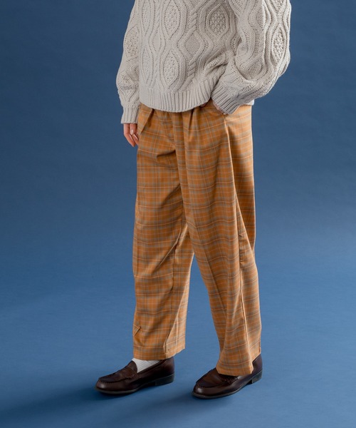 MUHET（ミュエータ）の「アソートストレートチェックパンツ（スラックス・レディース・ブラック/ベージュ/オレンジ/グリーン・SMALL/MEDIUM/X-LARGE）」の11枚目の写真