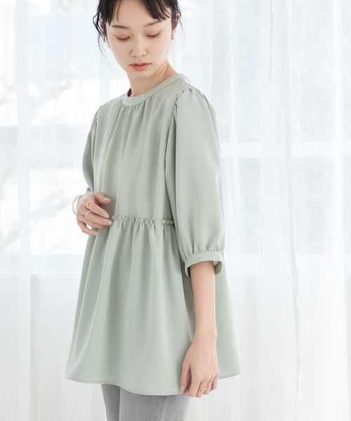 earth music&ecology（アースミュージックアンドエコロジー）の「リサイクルポリエステルブレンドとろみチュニック（その他トップス・レディース・オフホワイト/ライトカーキ/グレイッシュベージュ/テラコッタ・FREE）」の4枚目の写真