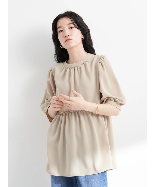 earth music&ecology（アースミュージックアンドエコロジー）の「リサイクルポリエステルブレンドとろみチュニック（その他トップス・レディース・オフホワイト/ライトカーキ/グレイッシュベージュ/テラコッタ・FREE）」の6枚目の写真