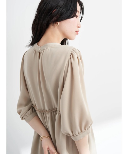 earth music&ecology（アースミュージックアンドエコロジー）の「リサイクルポリエステルブレンドとろみチュニック（その他トップス・レディース・オフホワイト/ライトカーキ/グレイッシュベージュ/テラコッタ・FREE）」の14枚目の写真