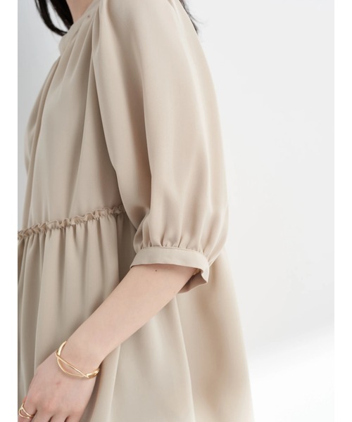 earth music&ecology（アースミュージックアンドエコロジー）の「リサイクルポリエステルブレンドとろみチュニック（その他トップス・レディース・オフホワイト/ライトカーキ/グレイッシュベージュ/テラコッタ・FREE）」の16枚目の写真