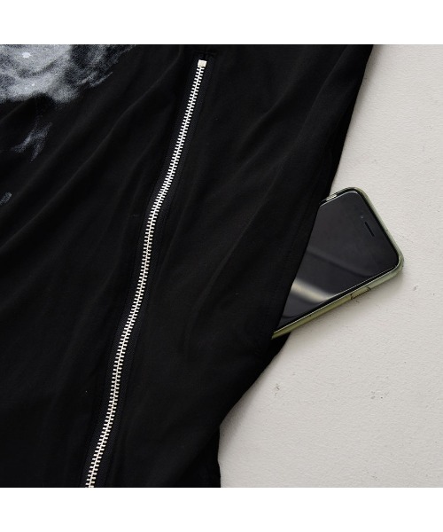 CIVARIZE(シヴァーライズ)の「『CIVARIZE/シヴァーライズ』フード付きドルマンポンチョカットソー(Tシャツ/カットソー・メンズ・ブラック/ホワイト・FREE)」の16枚目の写真