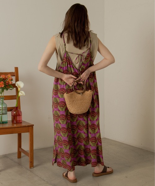 ANGIE（アンジー）の「バックリボンキャミワンピース（ワンピース・レディース・ブラック/レッド/イエロー/ブルー/グリーン/ブラック系その他/グリーン系その他/パープル系その他2/ピンク系その他2/ベージュ系1/アイボリー/ベージュ/ブラウン系1/ブラック系1・FREE）」の14枚目の写真