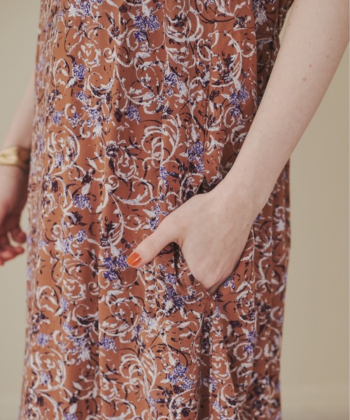 ANGIE（アンジー）の「バックリボンキャミワンピース（ワンピース・レディース・ブラック/レッド/イエロー/ブルー/グリーン/ブラック系その他/グリーン系その他/パープル系その他2/ピンク系その他2/ベージュ系1/アイボリー/ベージュ/ブラウン系1/ブラック系1・FREE）」の21枚目の写真