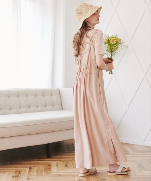 ANGIE（アンジー）の「バックリボンキャミワンピース（ワンピース・レディース・ブラック/レッド/イエロー/ブルー/グリーン/ブラック系その他/グリーン系その他/パープル系その他2/ピンク系その他2/ベージュ系1/アイボリー/ベージュ/ブラウン系1/ブラック系1・FREE）」の16枚目の写真