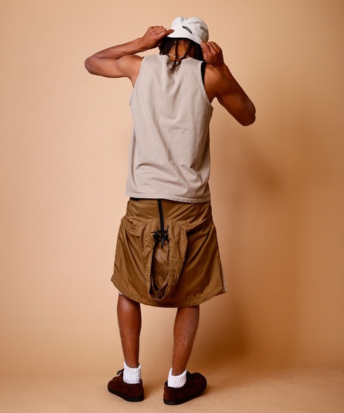 COMMON EDUCATION(コモンエデュケーション)の「POCKET TANK TOP JP/ ポケット タンクトップ JP(タンクトップ・メンズ・ホワイト/ブラック/グレイッシュベージュ・SMALL/MEDIUM/LARGE/X-LARGE)」の5枚目の写真