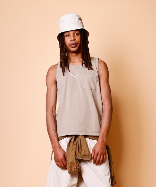 COMMON EDUCATION(コモンエデュケーション)の「POCKET TANK TOP JP/ ポケット タンクトップ JP(タンクトップ・メンズ・ホワイト/ブラック/グレイッシュベージュ・SMALL/MEDIUM/LARGE/X-LARGE)」の6枚目の写真