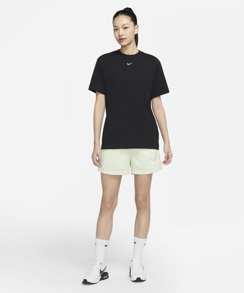 NIKE（ナイキ）の「ナイキ スポーツウェア エッセンシャル ウィメンズ Tシャツ / Nike Sportswear Essential Women's T-Shirt（Tシャツ/カットソー・レディース・ホワイト/ブラック・S/M/L/2XL/XL/XS）」の3枚目の写真