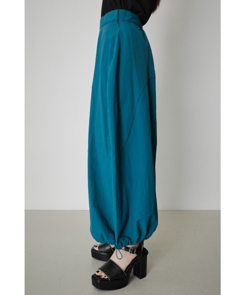 AZUL by moussy（アズールバイマウジー）の「WATER REPELLENT BALLOON SKIRT/ウォーターリぺレントバルーンスカート（スカート・レディース・ブラック/ダークグリーン/ダークオレンジ・MEDIUM/SMALL）」の18枚目の写真