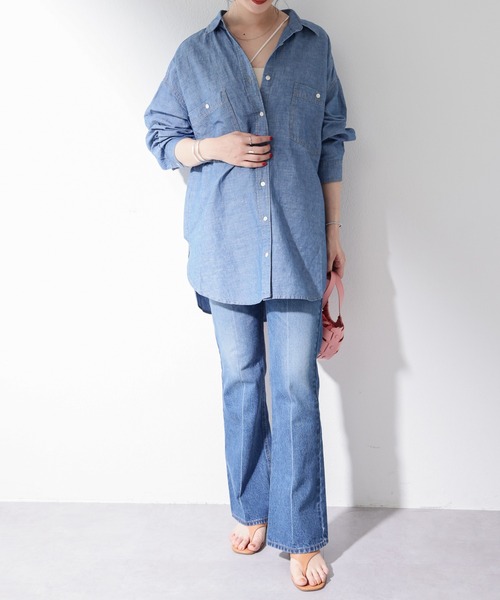 SHENERY（シーナリー）の「リネン混BIGシャツ(Blue)（シャツ/ブラウス・レディース・ブルー・FREE）」の2枚目の写真