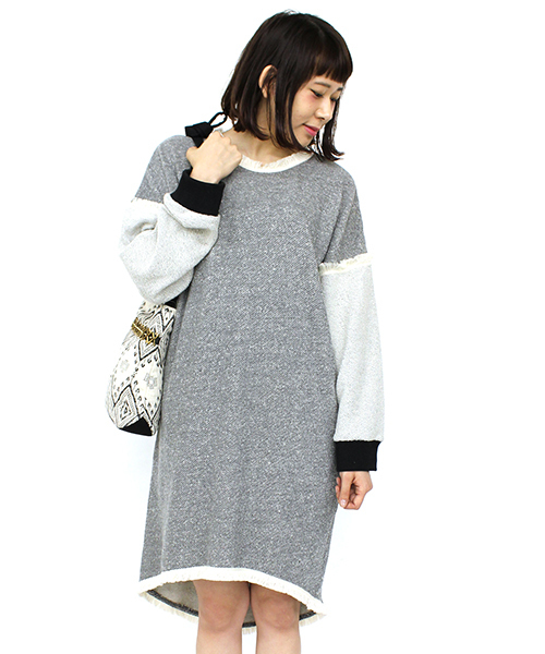 mystic(ミスティック)の「裏毛フリンジワンピース(ワンピース・レディース・グレー/ブラック/ボルドー・フリ-)」の2枚目の写真