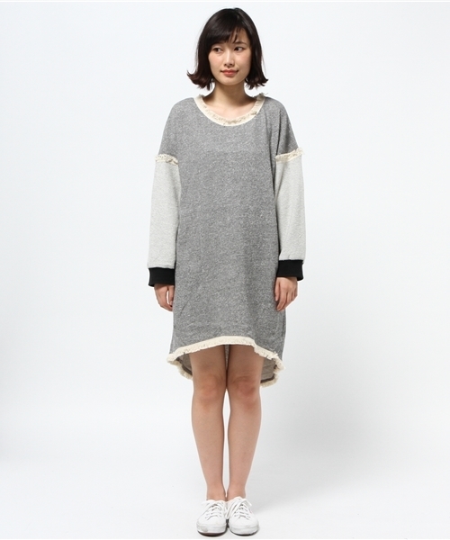 mystic(ミスティック)の「裏毛フリンジワンピース(ワンピース・レディース・グレー/ブラック/ボルドー・フリ-)」の4枚目の写真