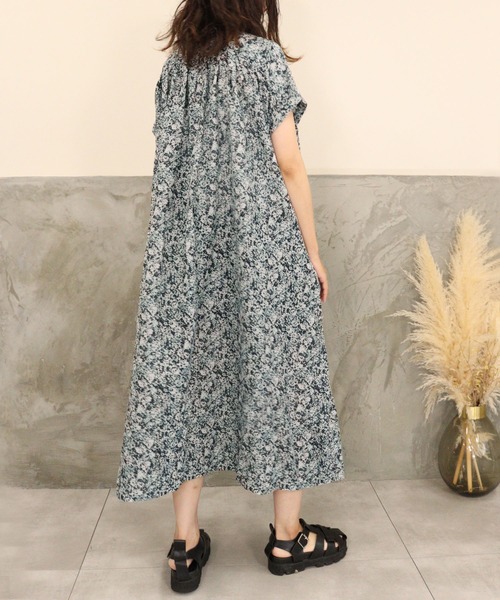 DONOBAN（ドノバン）の「花柄ボイルギャザー半袖ワンピース（シャツワンピース・レディース・ブルー系その他2/ダークベージュ/ネイビー・F）」の10枚目の写真