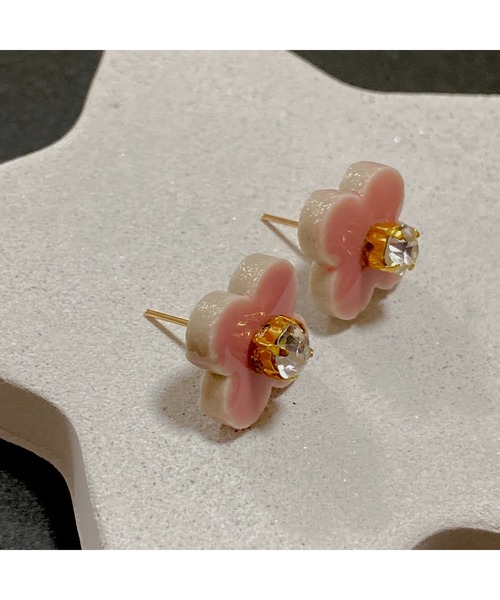tone（トーン）の「【LoveAmooN】one big flower(MA)（ピアス（両耳用）・レディース・ホワイト/ブラック/レッド/ピンク/イエロー/グリーン・FREE）」の20枚目の写真