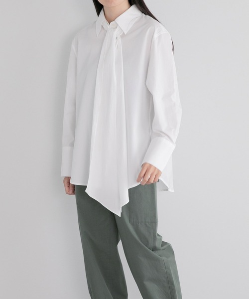 yuw(ユウ)の「タイツキシャツ 164817(シャツ/ブラウス・レディース・ホワイト/ブラック/ブルー/ホワイト系その他・FREE)」の8枚目の写真