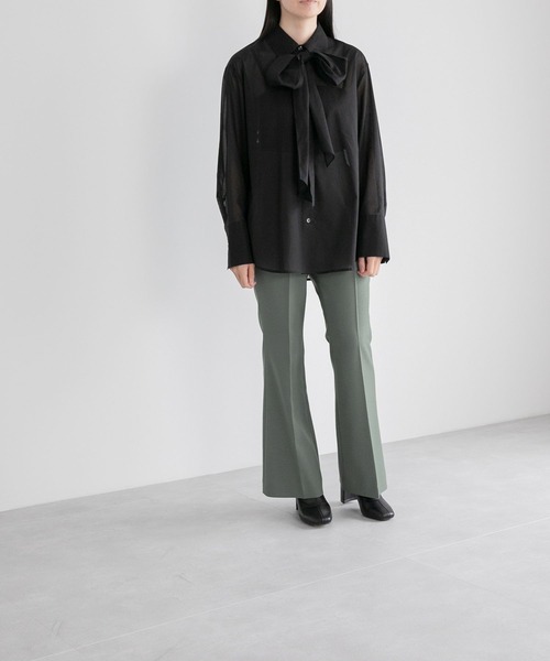 yuw(ユウ)の「タイツキシャツ 164817(シャツ/ブラウス・レディース・ホワイト/ブラック/ブルー/ホワイト系その他・FREE)」の16枚目の写真