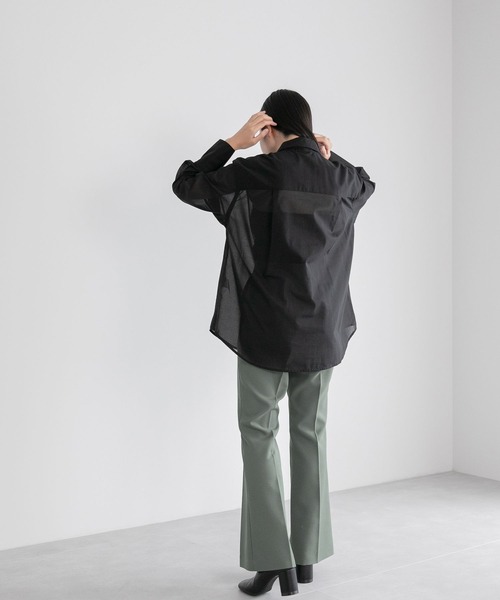 yuw(ユウ)の「タイツキシャツ 164817(シャツ/ブラウス・レディース・ホワイト/ブラック/ブルー/ホワイト系その他・FREE)」の18枚目の写真