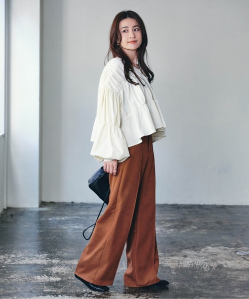 ECRIRE（エクリール）の「【creamコラボ】2WAYギャザーブラウス（シャツ/ブラウス・レディース・ブラック/ブラウン/オフホワイト/グリーン・M/L）」の7枚目の写真