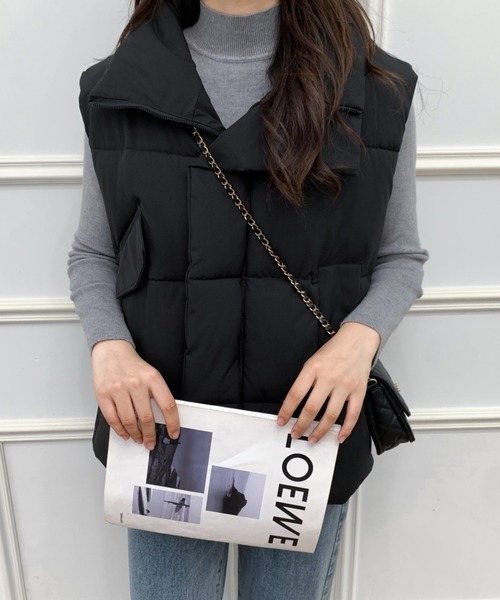 ABITOKYO（アビトーキョー）の「スタンドネックボリュウーム中綿ベスト（ダウンベスト・レディース・アイボリー/ブラック・FREE）」の14枚目の写真