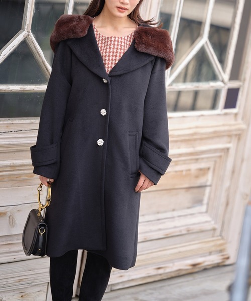 tocco closet(トッコ クローゼット)の「2WAYフェイクファー付きパールビジュー装飾フードコート(ダッフルコート・レディース・ラベンダー/アイボリー/ブラック・M)」の12枚目の写真