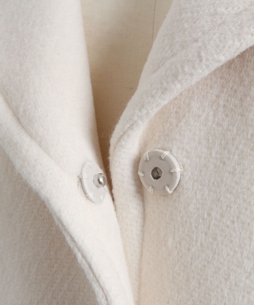 tocco closet(トッコ クローゼット)の「2WAYフェイクファー付きパールビジュー装飾フードコート(ダッフルコート・レディース・ラベンダー/アイボリー/ブラック・M)」の15枚目の写真