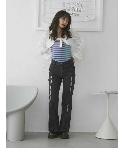 jouetie(ジュエティ)の「カットアウトフィットデニム(デニムパンツ・レディース・ブルー/ブラック・SMALL/MEDIUM)」の16枚目の写真