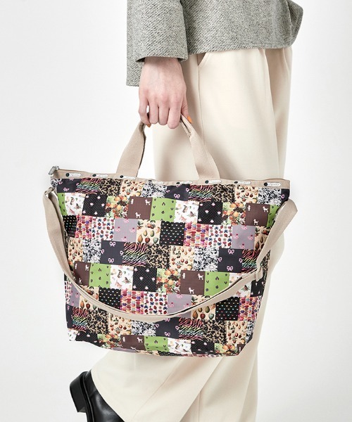 レスポートサック　レパッチ LeSportsac（レスポートサック）の「DELUXE EASY CARRY TOTE