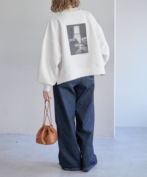 DISCOAT（ディスコート）の「裏起毛バックフォトプリントスウエット（スウェット・レディース・ライトベージュ/オフホワイト/チャコールグレー・FREE）」の19枚目の写真