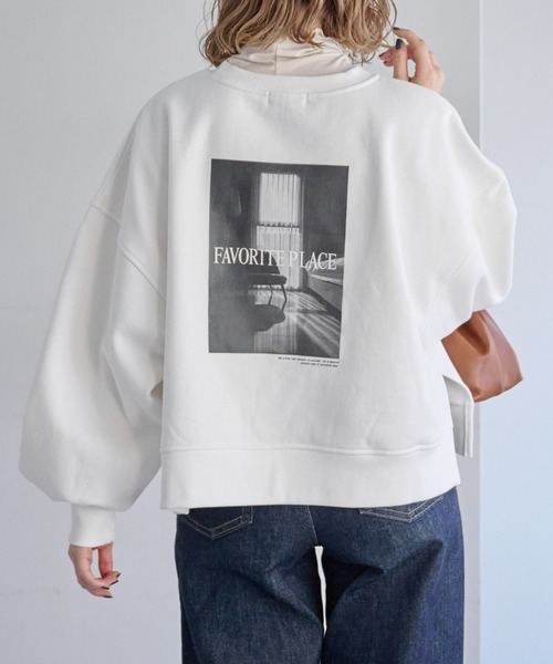 DISCOAT（ディスコート）の「裏起毛バックフォトプリントスウエット（スウェット・レディース・ライトベージュ/オフホワイト/チャコールグレー・FREE）」の15枚目の写真