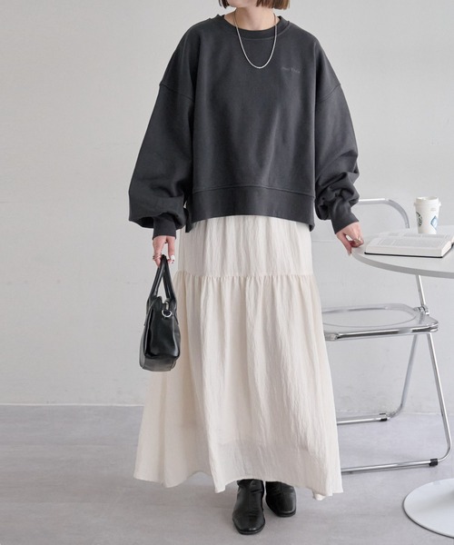 DISCOAT（ディスコート）の「裏起毛バックフォトプリントスウエット（スウェット・レディース・ライトベージュ/オフホワイト/チャコールグレー・FREE）」の5枚目の写真