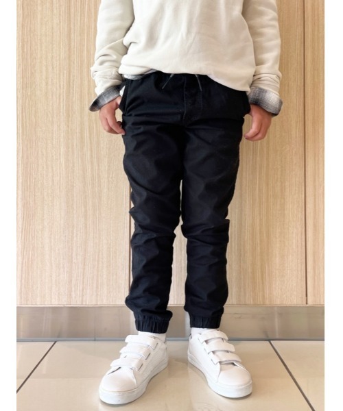 GAP（ギャップ）の「ウォッシュウェル エブリディ ジョガーパンツ (キッズ)（その他パンツ・キッズ・ブラック/グリーン/ブラック系その他/ネイビー/ベージュ・120cm/160cm/140cm/130cm/150cm/110cm）」の6枚目の写真