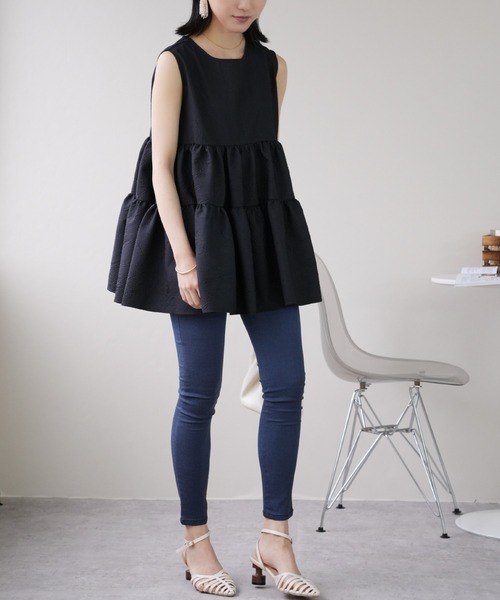 IAMUSE（アイアミューズ）の「【360度どこから見てもかわいい1枚】フラワーふくれジャガード ティアードフレアノースリーブチュニック S0889【IAMUSE】（シャツ/ブラウス・レディース・ブラック/ネイビー/オレンジ/アイボリー・FREE）」の12枚目の写真