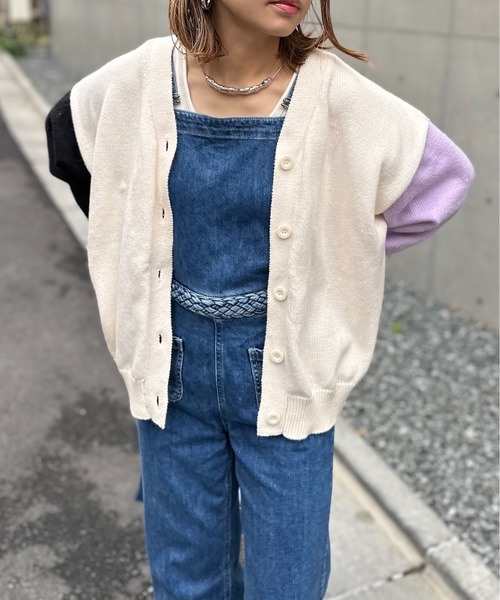 mi via loca（ミヴィアロカ）の「バックロゴアップリケ ニットカーディガン（カーディガン/ボレロ・レディース・オフホワイト/ブラック/ラベンダー/ブラック×ホワイト・FREE）」の15枚目の写真