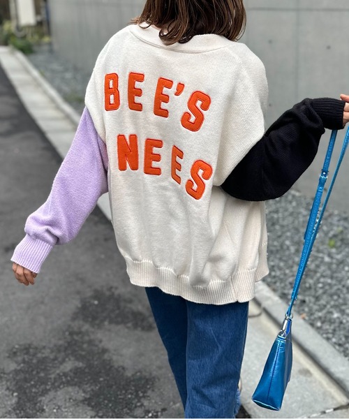 mi via loca（ミヴィアロカ）の「バックロゴアップリケ ニットカーディガン（カーディガン/ボレロ・レディース・オフホワイト/ブラック/ラベンダー/ブラック×ホワイト・FREE）」の11枚目の写真