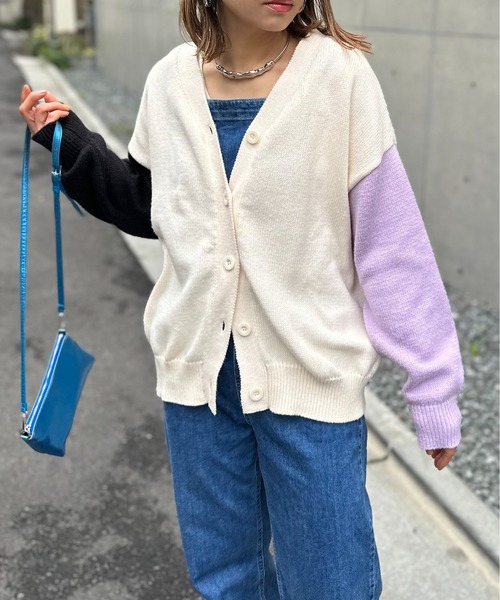 mi via loca（ミヴィアロカ）の「バックロゴアップリケ ニットカーディガン（カーディガン/ボレロ・レディース・オフホワイト/ブラック/ラベンダー/ブラック×ホワイト・FREE）」の9枚目の写真