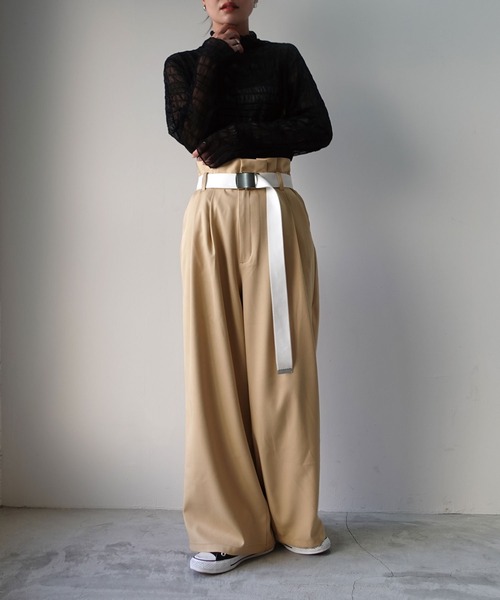CORNERS（コーナーズ）の「ベルト付きハイウエストツータックワイドパンツ（スラックス・レディース・ブラック/ベージュ/グリーン/ライトベージュ・M）」の5枚目の写真