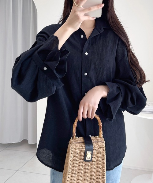 classicalelf（クラシカルエルフ）の「大人にアップデート。綿100％楊柳袖ボリュームシャツ（シャツ/ブラウス・レディース・ライトカーキ/ブルー/ブラック/ホワイト/ベージュ・LARGE/MEDIUM/SMALL/X-LARGE）」の3枚目の写真