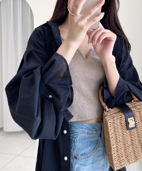 classicalelf（クラシカルエルフ）の「大人にアップデート。綿100％楊柳袖ボリュームシャツ（シャツ/ブラウス・レディース・ライトカーキ/ブルー/ブラック/ホワイト/ベージュ・LARGE/MEDIUM/SMALL/X-LARGE）」の7枚目の写真