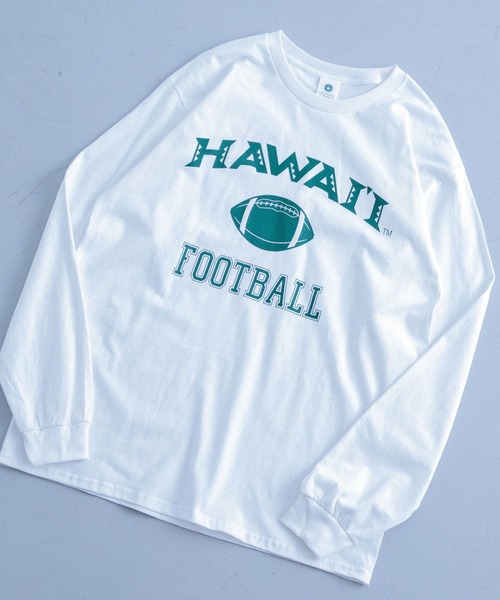 ITEMS URBANRESEARCH(アイテムズ アーバンリサーチ)の「『別注』カレッジロゴプリント ロングスリーブTシャツ(Tシャツ/カットソー・メンズ・ホワイト系その他/ホワイト/ネイビー/オートミール/ブルー系その他/グレー系その他・MEDIUM/LARGE)」の2枚目の写真