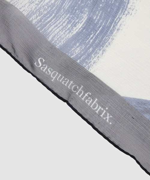 SASQUATCHfabrix.（サスクワァッチファブリックス）の「MOKUME STAMP SILK SCARF（ストール/ショール・メンズ・ホワイト系その他/ブラウン系その他・FREE）」の3枚目の写真
