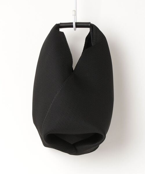 MM6 Maison Margiela（ｴﾑｴﾑｼｯｸｽ ﾒｿﾞﾝ ﾏﾙｼﾞｪﾗ）の「MM6 MAISON MARGIELA / エムエムシックス メゾンマルジェラ：Small Japanese Handb：S54WD0043P4598T8013[ANN]（トートバッグ・メンズ・ブラック・FREE）」の3枚目の写真