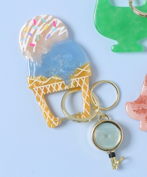 Flowering(フラワーリング)の「マルチデザイン/リール付きカラビナ(キーホルダー・レディース・シルバー/グリーン/ブラック系その他/ホワイト/アイボリー/パープル/ブラック/ゴールド/ブラウン/シルバー系その他/ピンクゴールド/レッド/イエロー/イエロー系1/ピンク/ブルー/グリーン系1/レッド系1・FREE)」の8枚目の写真