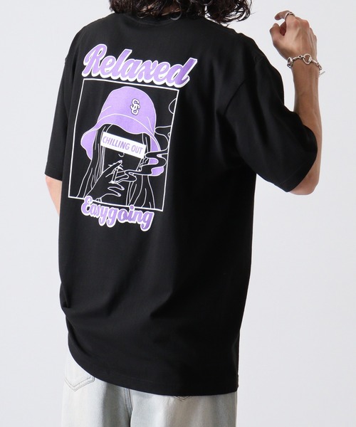 MODISH GAZE(モディシュガゼ)の「MODISH GAZE スモーキングガール Relaxed半袖Tシャツ(Tシャツ/カットソー・メンズ・ホワイト×ブルー/ブラック×パープル/ホワイト×ピンク/ホワイト系その他/ブラック×グリーン/ホワイト×グレー/ブラック×ブルー・XL/L/M)」の5枚目の写真