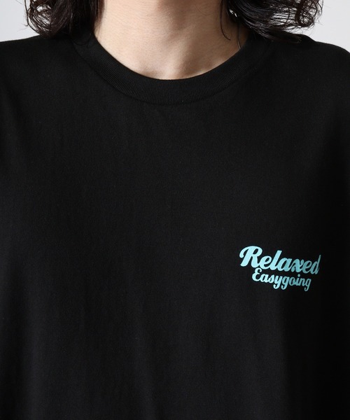 MODISH GAZE(モディシュガゼ)の「MODISH GAZE スモーキングガール Relaxed半袖Tシャツ(Tシャツ/カットソー・メンズ・ホワイト×ブルー/ブラック×パープル/ホワイト×ピンク/ホワイト系その他/ブラック×グリーン/ホワイト×グレー/ブラック×ブルー・XL/L/M)」の21枚目の写真