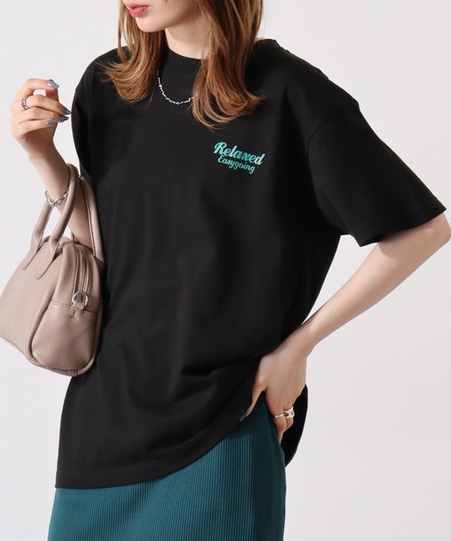 MODISH GAZE(モディシュガゼ)の「MODISH GAZE スモーキングガール Relaxed半袖Tシャツ(Tシャツ/カットソー・メンズ・ホワイト×ブルー/ブラック×パープル/ホワイト×ピンク/ホワイト系その他/ブラック×グリーン/ホワイト×グレー/ブラック×ブルー・XL/L/M)」の8枚目の写真