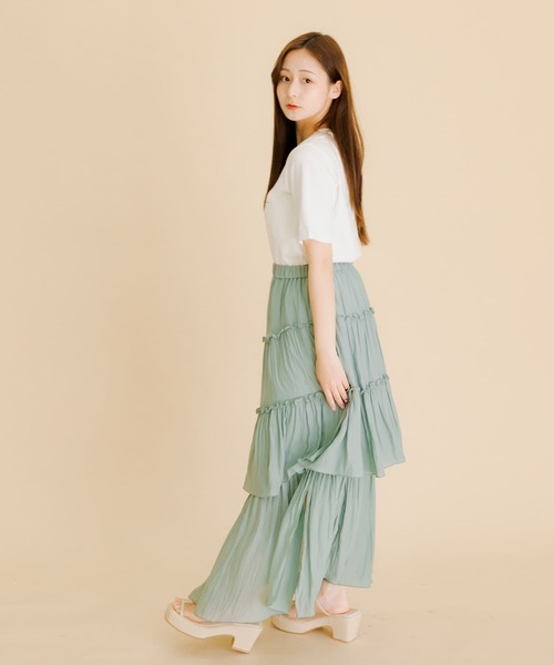 HEYUMM(ヘユム)の「ランダムティアードロングスカート(スカート・レディース・オフホワイト/カーキ/ブラック・SMALL/MEDIUM)」の16枚目の写真