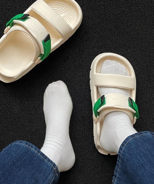 Vipoa（ヴィポア）の「カジュアルダッドサンダル（サンダル・レディース・ホワイト/ブラック・SMALL/MEDIUM/LARGE）」の17枚目の写真